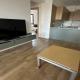 Banesë për Qira në Komuna e Qendrës, Shkup — Jepet me qira apartament i ri i pabanueshëm në Qendër pranë Xhambo — fotografi 2