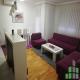 Banesë për Qira në Centar, Komuna e Qendrës, Shkup — Jepet me qira apartament 3-dhomësh i mobiluar në Qendër — fotografi 1