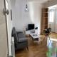 Banesë për Qira në Centar, Komuna e Qendrës, Shkup — Jepet me qira apartament 2-dhomësh i mobiluar në Qendër — fotografi 5