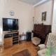 Banesë për Qira në Crnice, Komuna e Qendrës, Shkup — Jepet me qira apartament 3-dhomësh i mobiluar-kat shtëpie në Cërnicë — fotografi 6