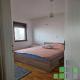 Banesë për Qira në Vodno, Komuna e Qendrës, Shkup — Jepet me qira apartament 2 dhomësh i mobiluar në Vodno — fotografi 5