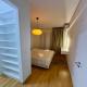 Banesë për Qira në Беласица 2, Gazi Baba, Shkup — Apartament tre dhomësh premium në East Gate Living — fotografi 3