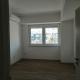 Banesë për Qira në Венијамин Мачуковски 10, Aerodrom, Shkup — Aerodrom Miçurin bosh 60m2 i përshtatshëm për zyre — fotografi 3