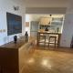 Banesë për Qira në Komuna e Qendrës, Shkup — Jepet me qira apartament 75m2 në Qendër — fotografi 3