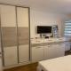 Banesë për Qira në Komuna e Qendrës, Shkup — JEPET ME QIRA APARTAMENT STILOZ NË LOKACION TË QETË — fotografi 10