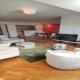 Banesë për Shitje në VODNO, Komuna e Qendrës, Shkup — APARTAMENT ATRAKTIV KATËR DHOMËSH ME LOKACION NË QENDËR, VODNO — fotografi 1