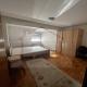 Banesë për Qira në KAJ UJP, Komuna e Qendrës, Shkup — APARTAMENT DY DHOMËSH I REHATSHËM NË CENTAR — fotografi 3
