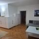 Banesë për Qira në Dame Gruev, Komuna e Qendrës, Shkup — APARTAMENT I REHATSHËM TRE-DHOMËSH NË QENDËR, PRANË KUVENDIT — fotografi 6