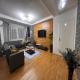 Banesë për Qira në Čair, Shkup — Jepet me qira apartament tre-dhomësh në Çair — fotografi 2