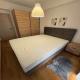 Banesë për Qira në Komuna e Qendrës, Shkup — Jepet me qira apartament i ri dydhoresh në Qendër — fotografi 4